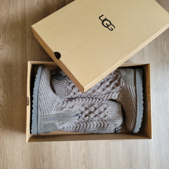 UGG Classic Cardi Cabled Knit Grey Women's Boots Size 8 - Picture 4 of 9